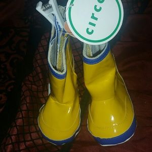 Baby Circo unisex rain boots size 6-9 months